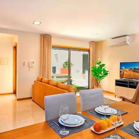 Stunning Townhouse With Pool In Centre Ferienhaus Tavira