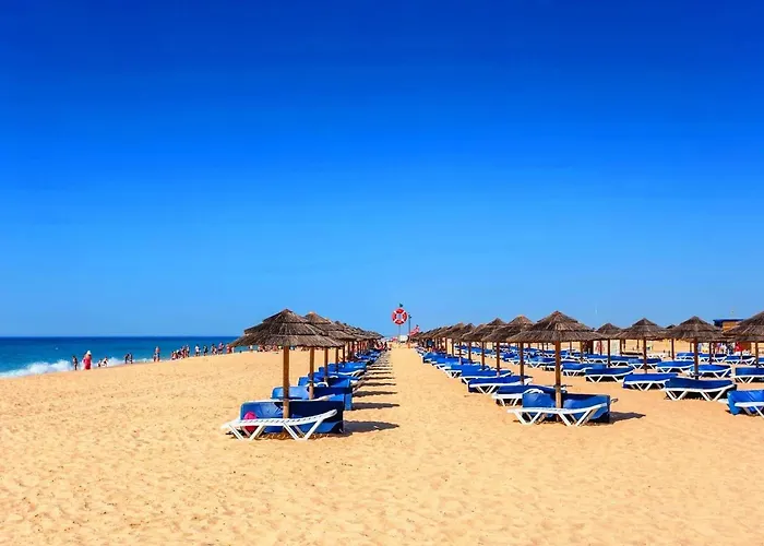 Stunning Townhouse With Pool In Centre Holiday home *