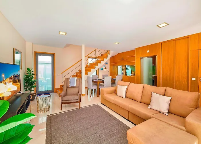 Casa vacanze Stunning Townhouse With Pool In Centre Tavira